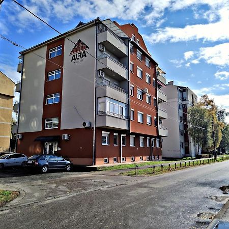 Apartman Espresso Sa Parkingom Σρέμσκα Μιτρόβιτσα Εξωτερικό φωτογραφία