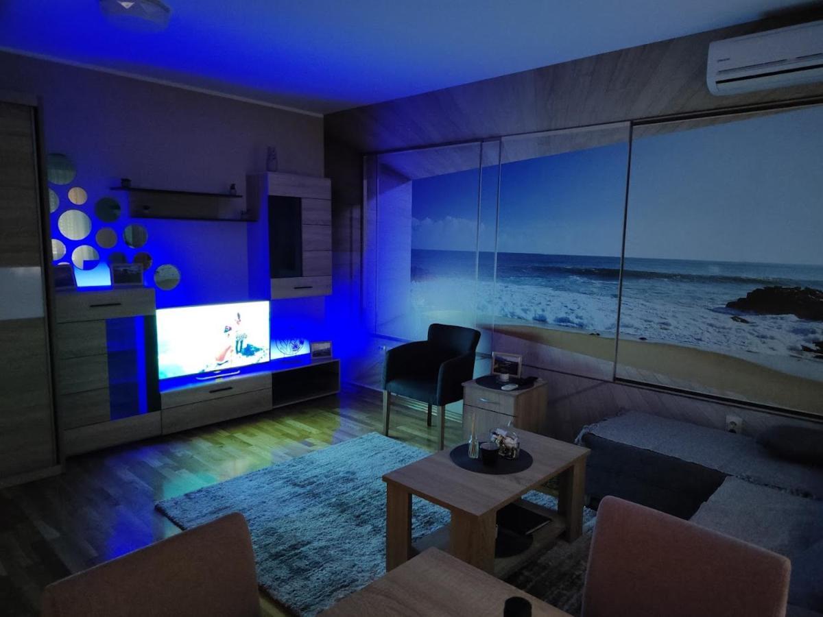 Apartman Espresso Sa Parkingom Σρέμσκα Μιτρόβιτσα Εξωτερικό φωτογραφία