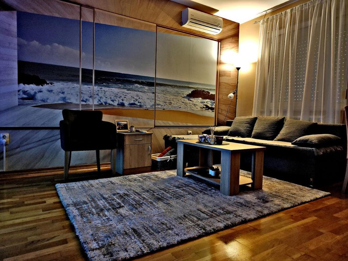Apartman Espresso Sa Parkingom Σρέμσκα Μιτρόβιτσα Εξωτερικό φωτογραφία
