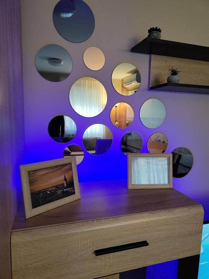 Apartman Espresso Sa Parkingom Σρέμσκα Μιτρόβιτσα Εξωτερικό φωτογραφία