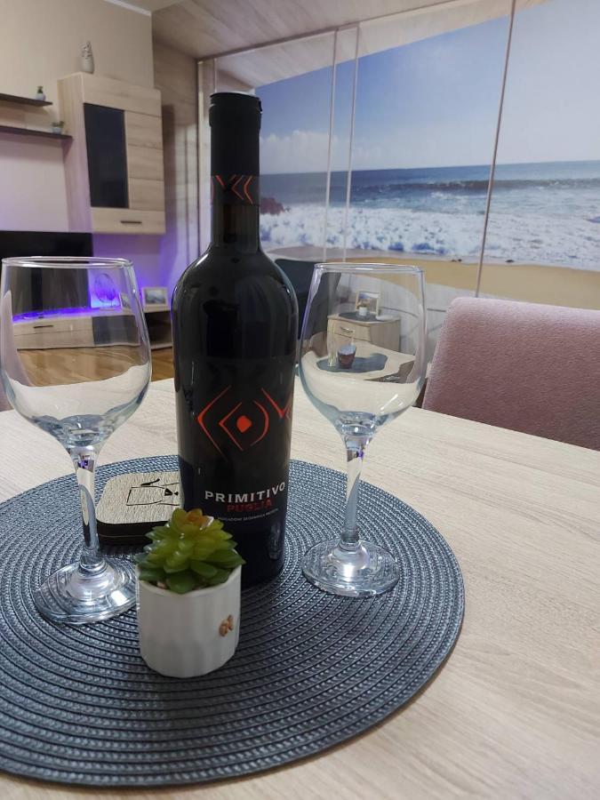 Apartman Espresso Sa Parkingom Σρέμσκα Μιτρόβιτσα Εξωτερικό φωτογραφία