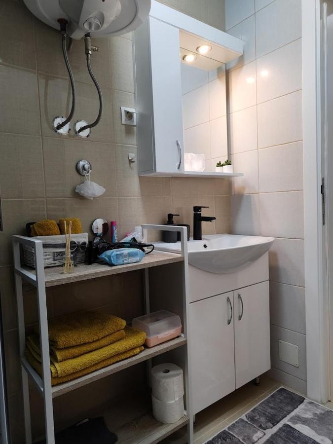 Apartman Espresso Sa Parkingom Σρέμσκα Μιτρόβιτσα Εξωτερικό φωτογραφία